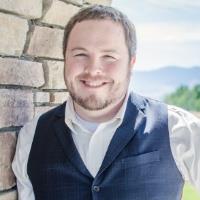 <b>Ryan Crittenden</b>, ABR, GRI, MRP, PSA, SRS <br> <img class='memberTinyR2' src='images/Realtor.jpg' onerror='ImgErrorTiny(this);'/> REALTOR® Member <br> Fathom Realty Colorado LLC